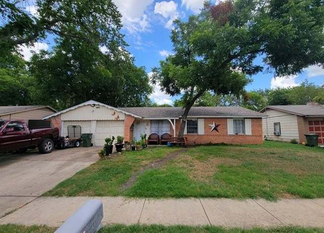 Property at 2501 Gilbert Cir, Arlington, TX 76010, 3 beds, 2 baths