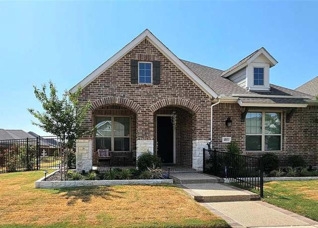 Property at 4851 Cypress Thorn Dr, Arlington, TX 76005, 2 beds, 2 baths