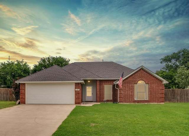 Property at 320 Mockingbird Ln, Springtown, TX 76082, 3 beds, 2 baths