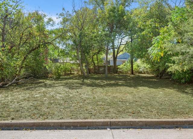 Property at 962 E Oleander St, Fort Worth, TX 76104