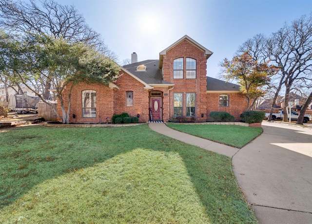 Property at 7211 Forestwind Ct, Arlington, TX 76001, 4 beds, 3 baths