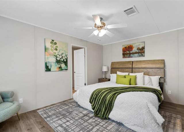 Property at 6303 N Oklahoma Trl, Granbury, TX 76048, 3 beds, 2 baths