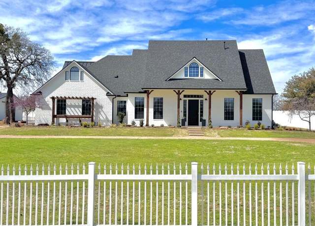 Property at 3315 Ridgecrest Dr, Flower Mound, TX 75022, 7 beds, 2.5 baths