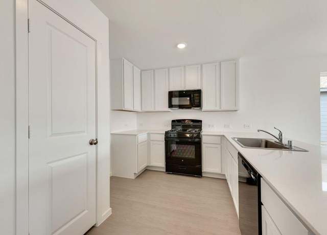 Property at 10004 Barasingha Dr, Crowley, TX 76036, 3 beds, 2 baths