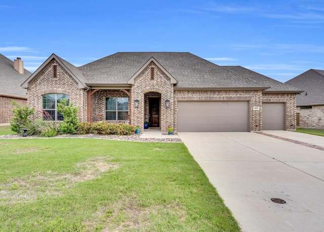 Property at 405 Belmont Dr, Midlothian, TX 76065, 3 beds, 2.5 baths