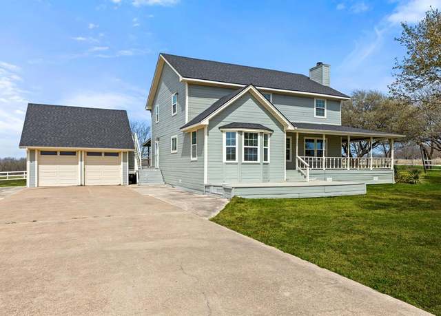 Property at 252 Rider Rd, Ennis, TX 75119, 5 beds, 2.5 baths