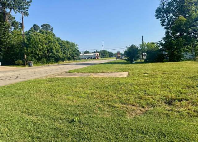 Property at 365 28th St NE, Paris, TX 75460