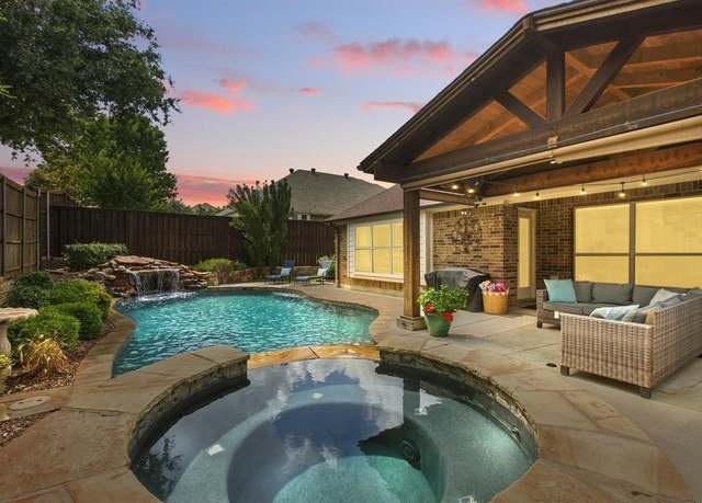 Property at 1430 Crescent Valley Dr, Prosper, TX 75078, 4 beds, 3.5 baths