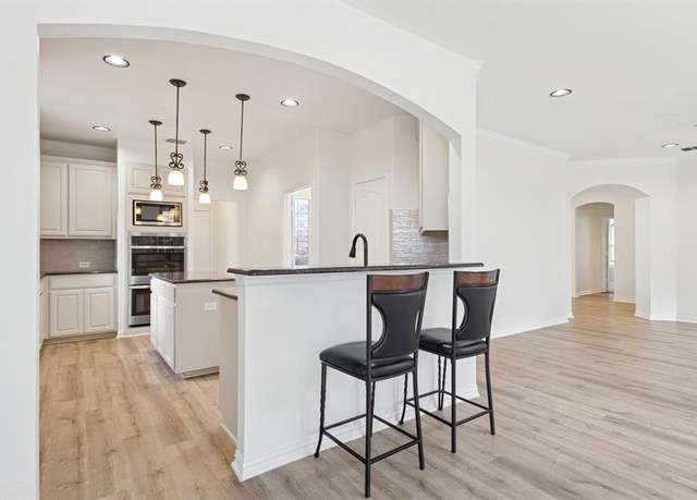 Property at 2509 Woodstone Ct, Flower Mound, TX 75022, 5 beds, 3 baths