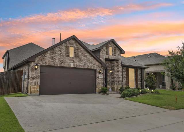 Property at 8704 White Rock Ln, Denton, TX 76226, 4 beds, 3 baths