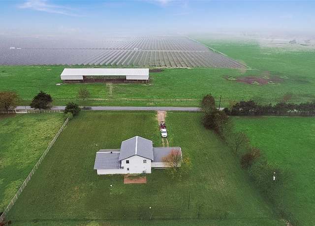 Property at 626 Signal Rd, Quinlan, TX 75474, 4 beds, 3 baths