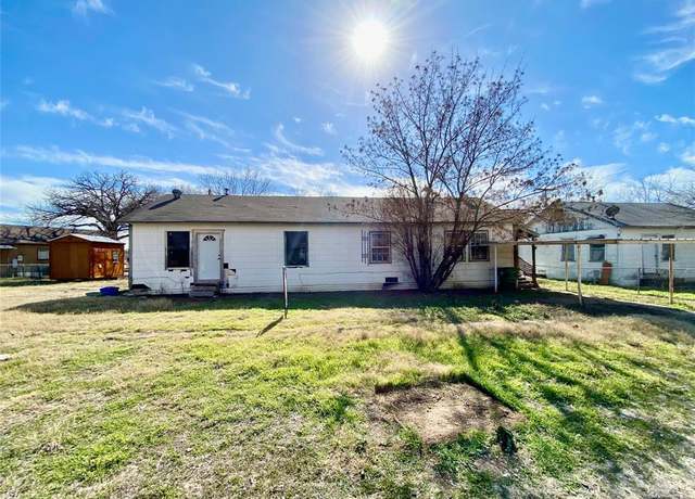 Property at 1105 SW 13th St, Mineral Wells, TX 76067, 4 beds, 2 baths