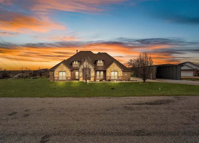 Property at 1109 Mount Ln, Rhome, TX 76078, 4 beds, 2.5 baths