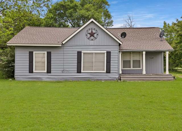 Property at 1402 SW County Road 1030 Rd, Corsicana, TX 75110, 3 beds, 2 baths