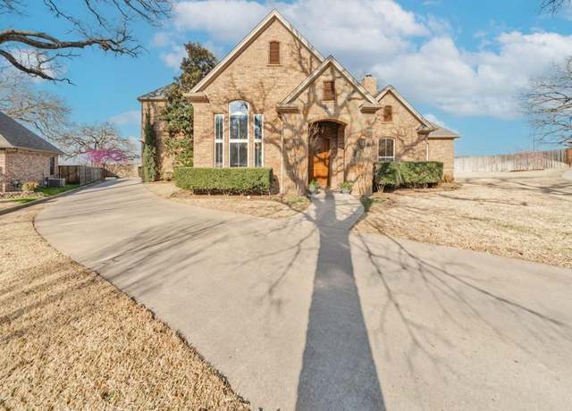 Property at 1500 Thousand Oaks Dr, Decatur, TX 76234, 4 beds, 3.5 baths