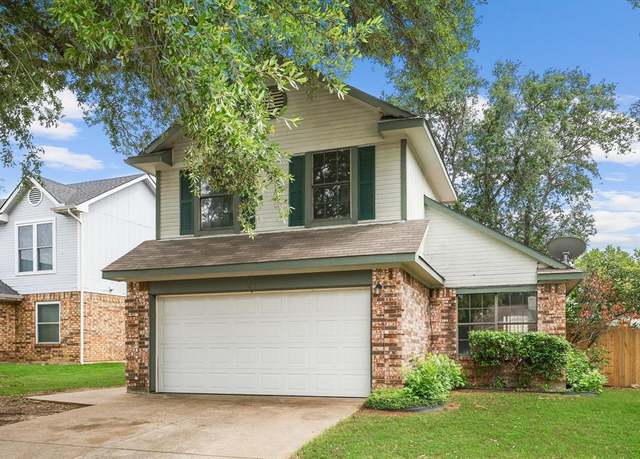 Property at 1611 Stoneway Dr, Grapevine, TX 76051, 3 beds, 2 baths