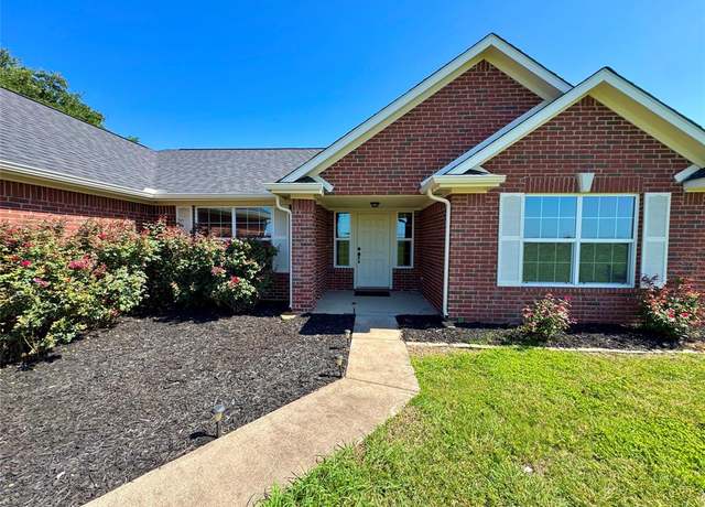 Property at 3506 Farm Land Ct, Granbury, TX 76048, 3 beds, 2 baths