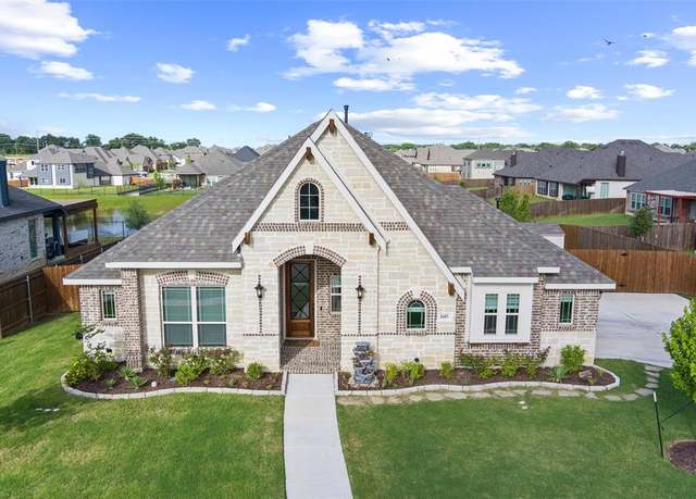 Property at 2605 Geer Ln, Mansfield, TX 76063, 4 beds, 2 baths