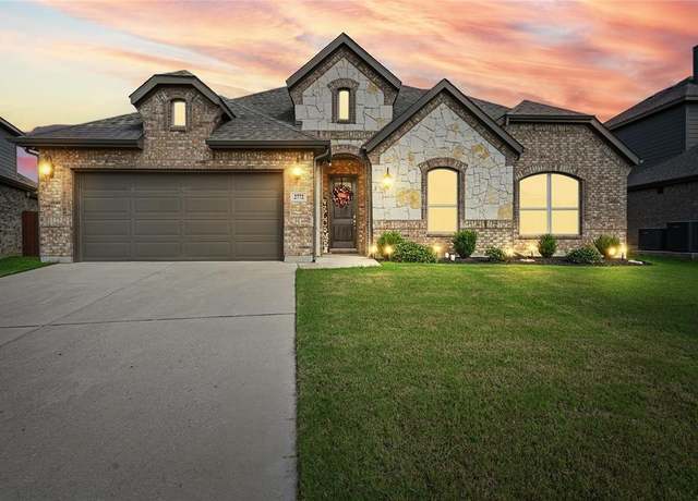 Property at 2772 Lisa Maria St, Burleson, TX 76028, 4 beds, 2 baths