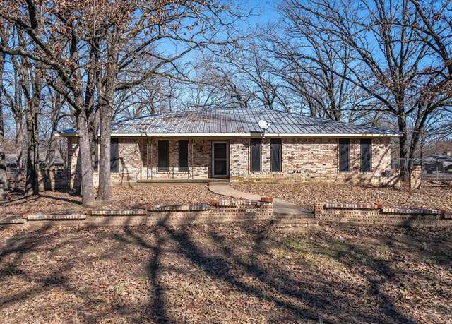 Property at 507 Warren St, Edgewood, TX 75117, 4 beds, 2.5 baths