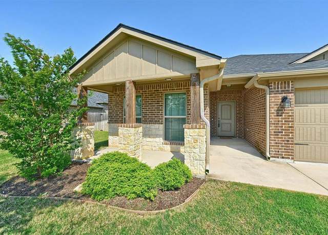 Property at 2401 Southridge Ln, Sherman, TX 75092, 3 beds, 2 baths