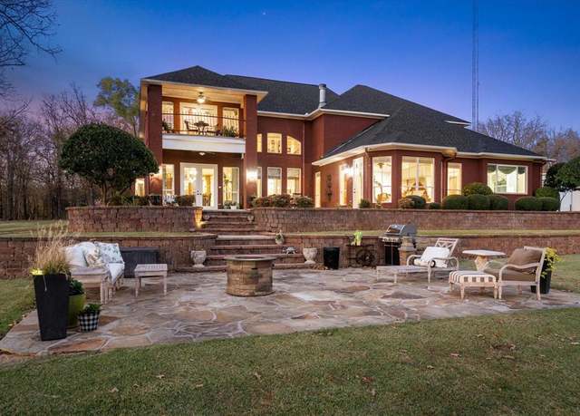 Property at 3555 Farm Road 1734, Mount Pleasant, TX 75455, 4 beds, 4.5 baths