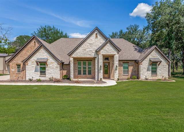 Property at 221 Greene Rd, Weatherford, TX 76087, 4 beds, 2.5 baths