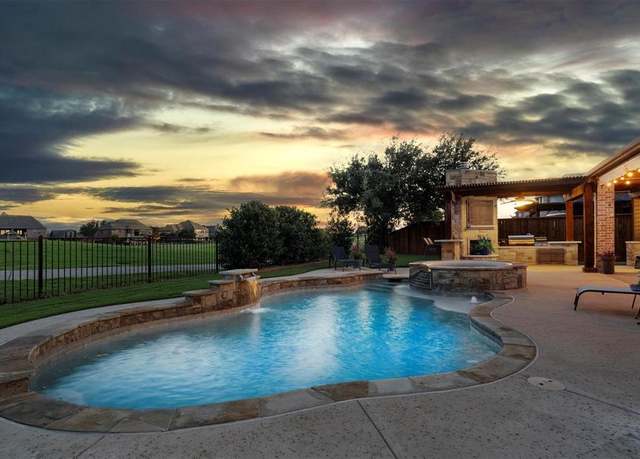 Property at 2720 Mona Vale Rd, Trophy Club, TX 76262, 4 beds, 4 baths