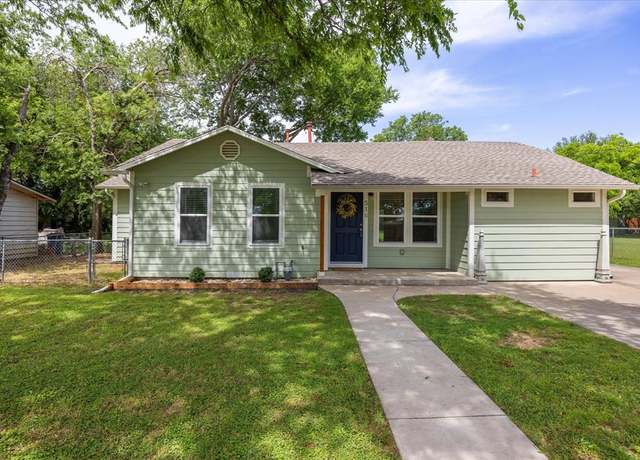 Property at 516 S Hannaford St, Granbury, TX 76048, 3 beds, 2 baths