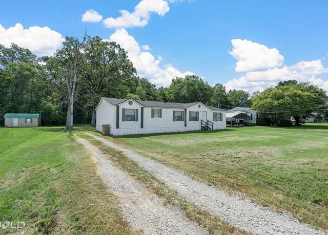 Property at 5548 Crystal Dr, Shreveport, LA 71107, 3 beds, 2 baths