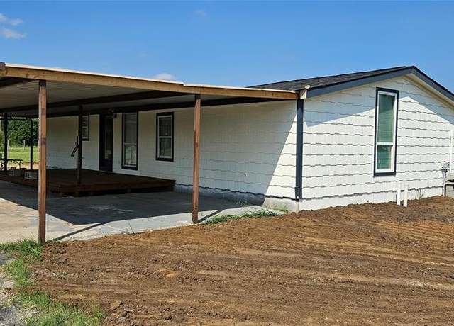 Property at 7105 Starling St, Joshua, TX 76058, 4 beds, 3 baths