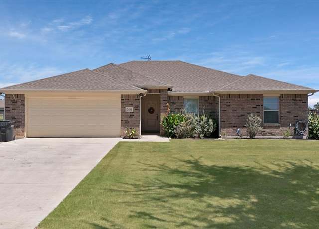 Property at 7450 Briar Rd, Azle, TX 76020, 3 beds, 2 baths