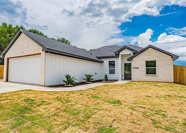 Property at 3106 Sabine River Trl, Granbury, TX 76048, 3 beds, 2 baths