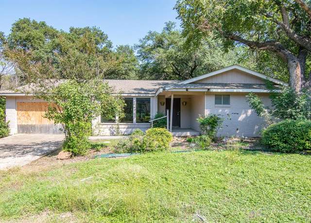 Property at 3908 Glenwood Dr, Brownwood, TX 76801, 3 beds, 3 baths