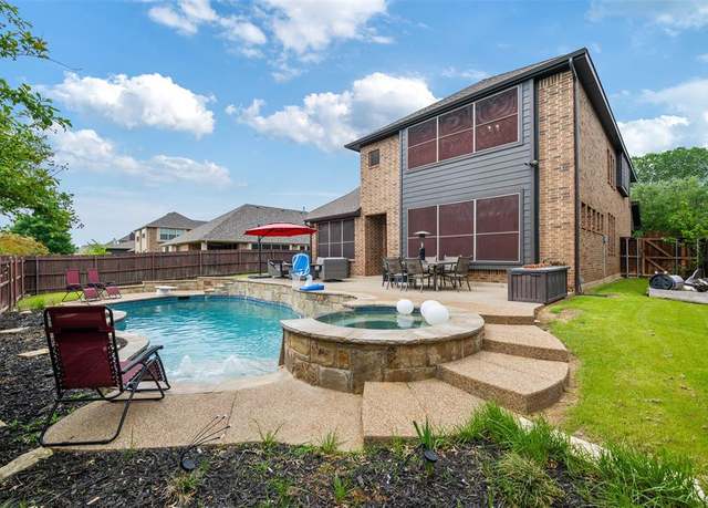 Property at 1009 Tara Dr, Burleson, TX 76028, 4 beds, 3.5 baths