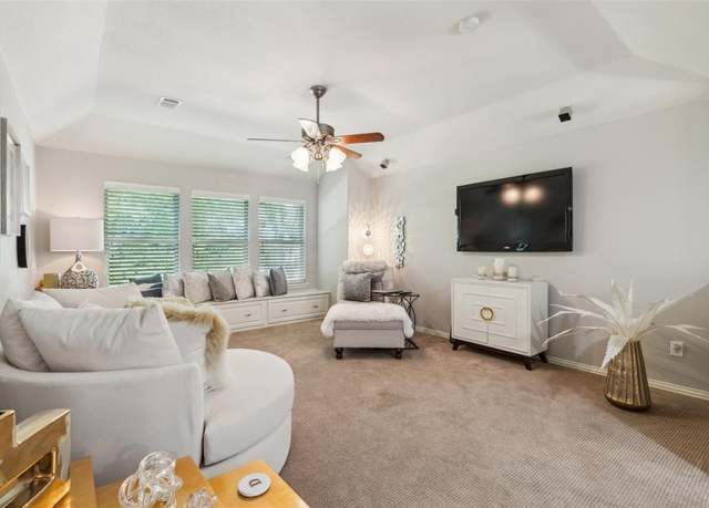 Property at 541 Kirby Dr, Argyle, TX 76226, 3 beds, 2.5 baths