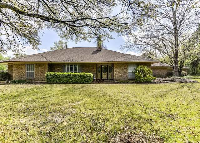 Property at 1208 E Stark Rd, Seagoville, TX 75159, 3 beds, 3 baths