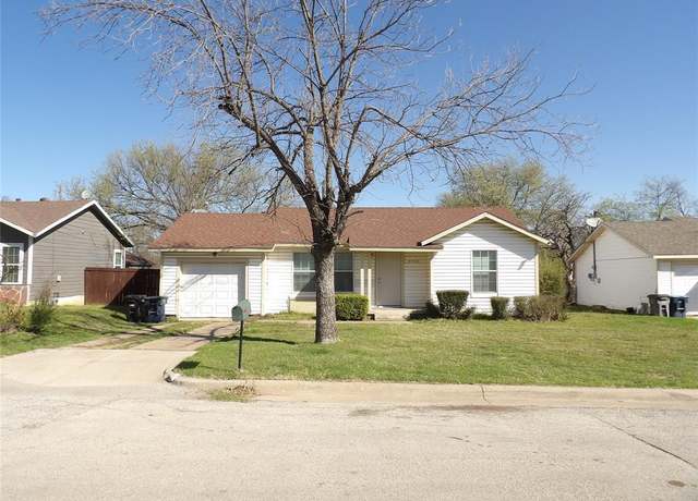 Property at 4305 Crenshaw Ave, Fort Worth, TX 76105, 3 beds, 1 bath