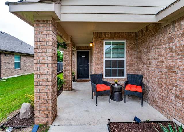 Property at 3504 Robin Rd, Ennis, TX 75119, 3 beds, 2 baths