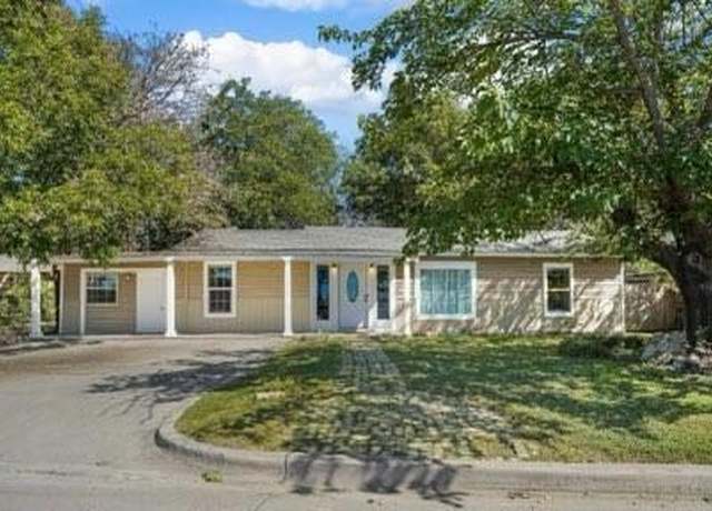 Property at 4504 Hodgkins Rd, Lake Worth, TX 76135, 4 beds, 2 baths