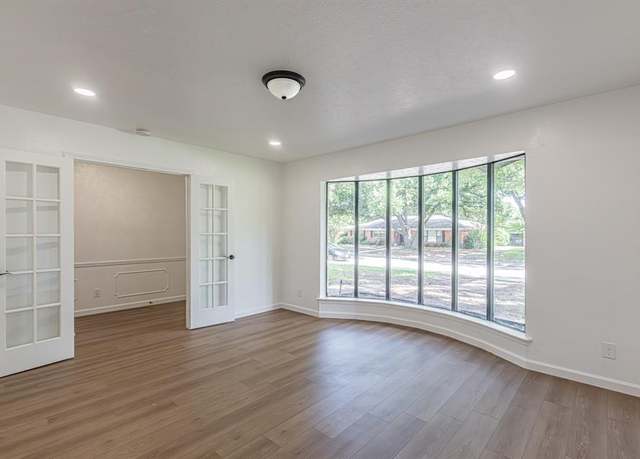 Property at 1517 Amherst Dr, Plano, TX 75075, 3 beds, 2 baths