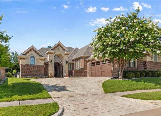 Property at 4932 Ridge Cir, Benbrook, TX 76126, 3 beds, 2 baths