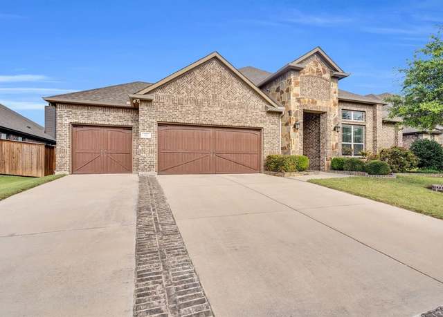 Property at 421 Summer Grove Dr, Midlothian, TX 76065, 4 beds, 4.5 baths