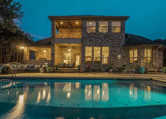 Property at 11708 Palisades Pkwy, Austin, TX 78732, 4 beds, 3.5 baths