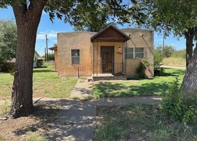 Property at 1000 Sunny Ave, Rule, TX 79547, 3 beds, 1 bath
