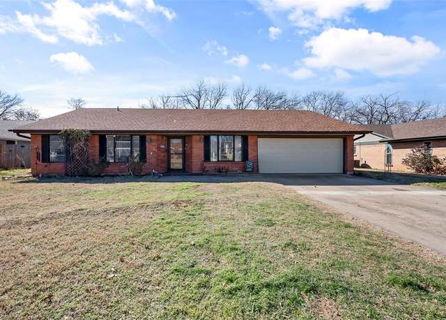 Property at 8917 Mahan Dr, Benbrook, TX 76116, 4 beds, 2 baths