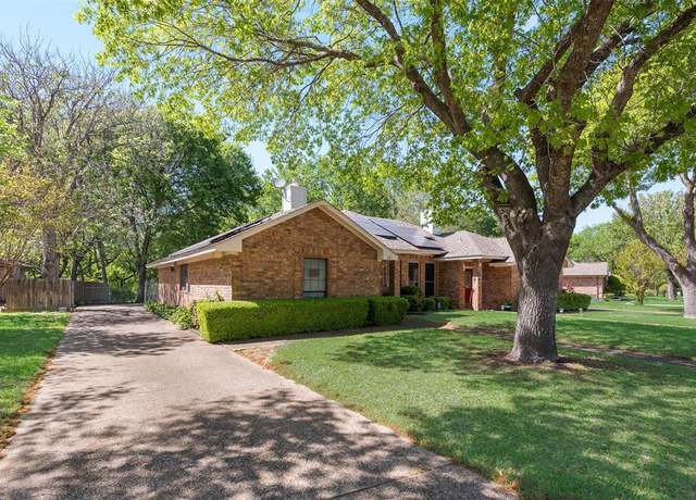 Property at 221 Avalon, Desoto, TX 75115, 3 beds, 2 baths