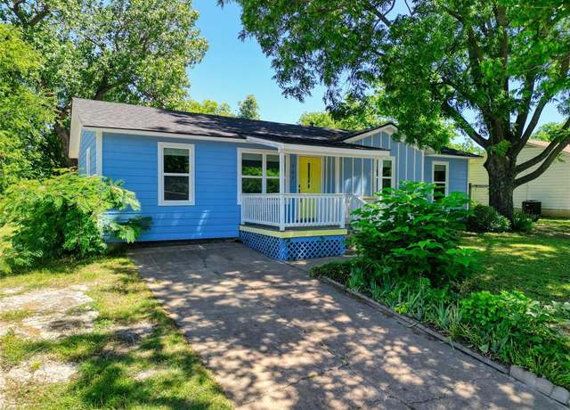 Property at 505 E 4th St, Weatherford, TX 76086, 3 beds, 2 baths