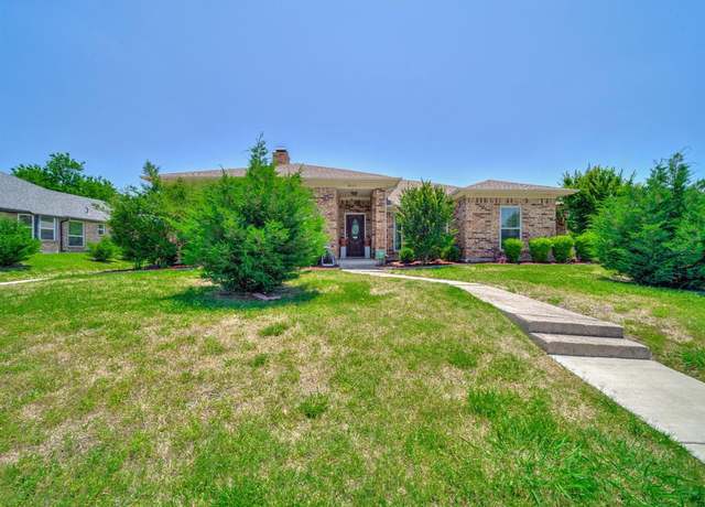 Property at 4640 Versailles Ln, Plano, TX 75093, 4 beds, 3 baths