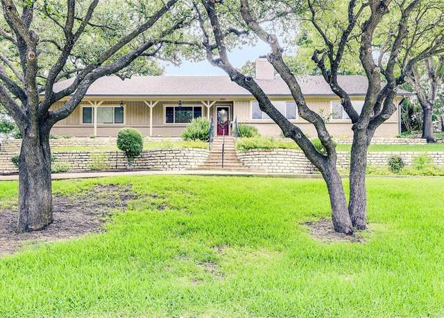 Property at 1831 Waterwood Dr, Arlington, TX 76012, 4 beds, 3 baths